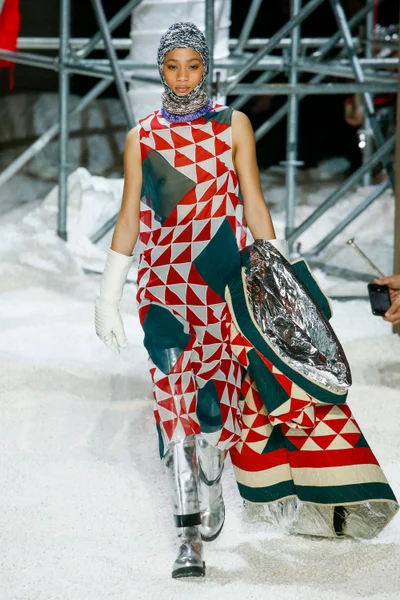 Look 46